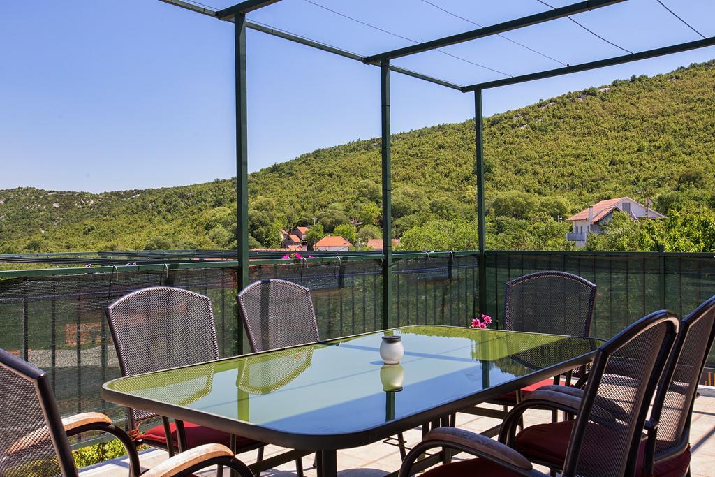 Holiday Villa Anna Primorski Dolac Esterno foto