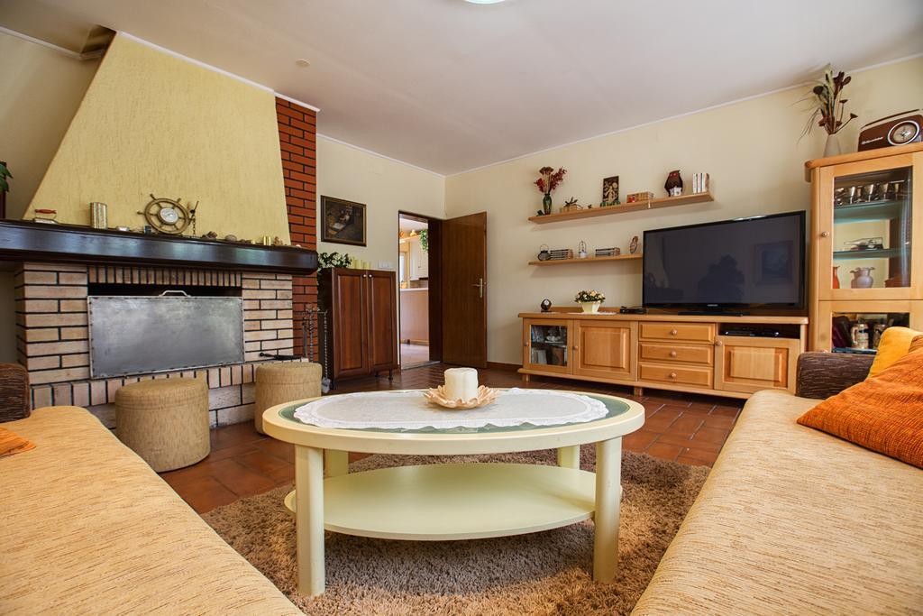 Holiday Villa Anna Primorski Dolac Esterno foto