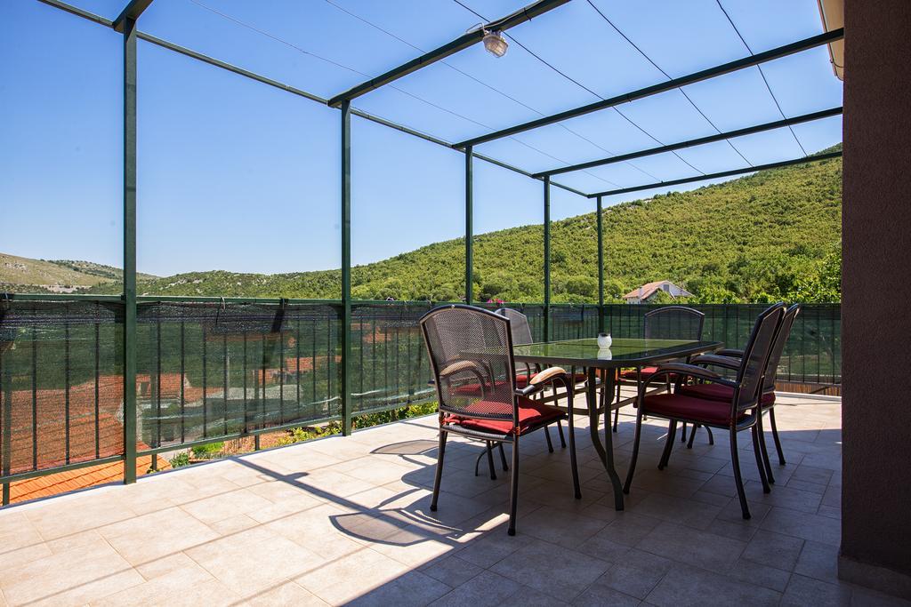 Holiday Villa Anna Primorski Dolac Esterno foto